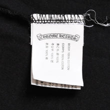 Load image into Gallery viewer, CHROME HEARTS クロムハーツ ザ ローリング・ストーンズ コラボレーションTシャツ ポケットTシャツ リップ&amp;タン ホースシュー スクロールラベル ベロマーク ブラック XLサイズ 美品 中古 4a003779