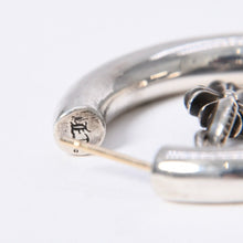 Load image into Gallery viewer, 極美品 CHROME HEARTS クロムハーツ HOOP FAT SML STACK CHCRS CHクロス フープピアス 重量約14.46g シルバー925 片耳用 中古 4a003607