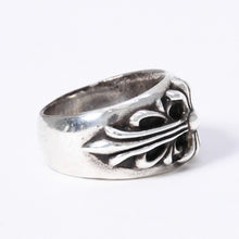 Load image into Gallery viewer, 極美品 CHROME HEARTS クロムハーツ FLORAL CROSS フローラルクロス リング 指輪 重量約18.05g サイズ17号 中古 4a003775
