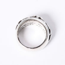 Load image into Gallery viewer, 極美品 CHROME HEARTS クロムハーツ FLORAL CROSS フローラルクロス リング 指輪 重量約18.05g サイズ17号 中古 4a003775