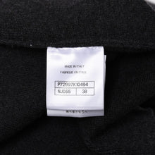 Load image into Gallery viewer, 新品未使用 CHANEL シャネル 22AW カシミヤ ニットカーディガン P72997K10494 サイズ38 ココマーク グリッター チャコール 中古 4a003614