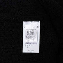 Load image into Gallery viewer, 新品未使用 CHROME HEARTS クロムハーツ ハーフジップニットセーター カシミヤ シルバー925 Mサイズ ニット ラムレザー ダガー CHクロスパッチ スクロールラベル 中古 4a003755