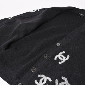 New and unused CHANEL 22AW Cashmere Knit Cardigan P72997K10494 Size 38 Here Mark Glitter Charcoal Used 4a003614