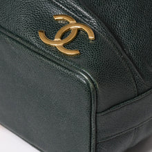 画像をギャラリービューアに読み込む, CHANEL シャネル トリプルココ キャビアスキン 巾着型ショルダーバッグ バケットバッグ ダークグリーン ココマーク ゴールド金具 美品 中古 4a003715