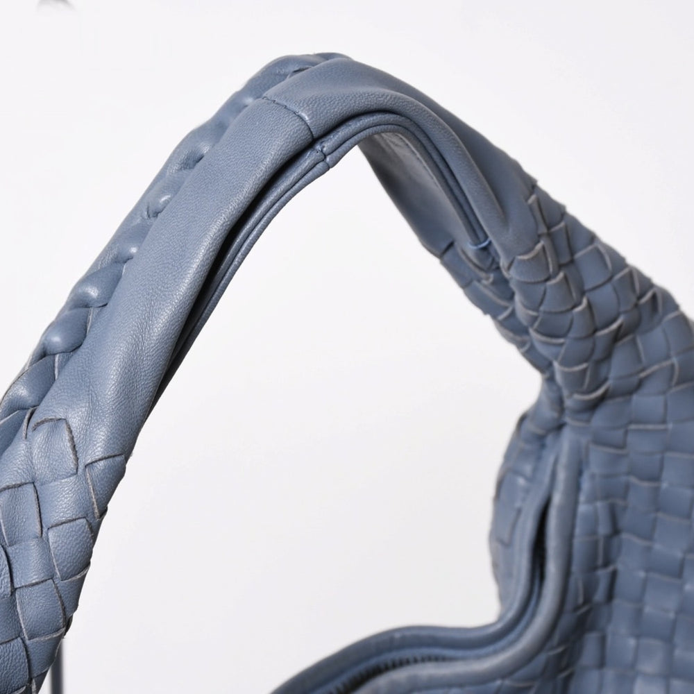 BOTTEGA VENETA ボッテガヴェネタ イントレチャート ホーボーバッグ ハンドバッグ ブルーグレー ブラックメタル ラムスキン WS25832 美品 中古 4a003450