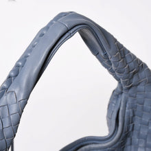 画像をギャラリービューアに読み込む, BOTTEGA VENETA ボッテガヴェネタ イントレチャート ホーボーバッグ ハンドバッグ ブルーグレー ブラックメタル ラムスキン WS25832 美品 中古 4a003450