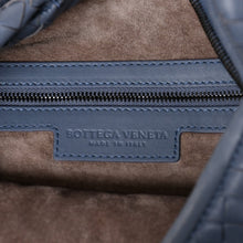 画像をギャラリービューアに読み込む, BOTTEGA VENETA ボッテガヴェネタ イントレチャート ホーボーバッグ ハンドバッグ ブルーグレー ブラックメタル ラムスキン WS25832 美品 中古 4a003450