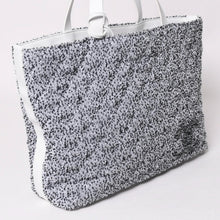 画像をギャラリービューアに読み込む, 極美品 CHANEL シャネル クルーズコレクション パイル ビーチバッグ テリークロス ココマーク ホワイト グレー トートバッグ A73336 中古 4a003517