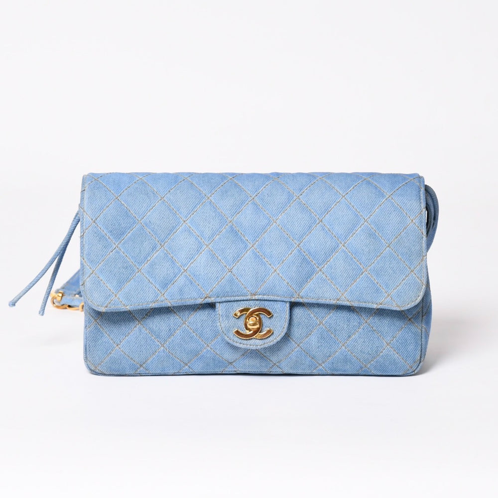 極美品 CHANEL シャネル マトラッセ デニム バックパック リュックサック 4番台 ターンロック インディゴ ブルー ゴールド金具 中古 4a003650