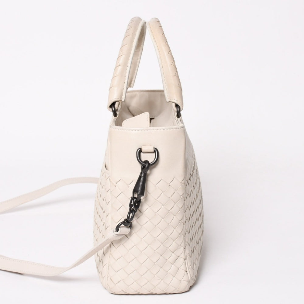 BOTTEGA VENETA ボッテガ ヴェネタ イントレチャート 2WAY バッグ ショルダーバッグ ハンドバッグ オフホワイト ブラック金具 4a003701