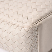 Load image into Gallery viewer, BOTTEGA VENETA ボッテガ ヴェネタ イントレチャート 2WAY バッグ ショルダーバッグ ハンドバッグ オフホワイト ブラック金具 4a003701