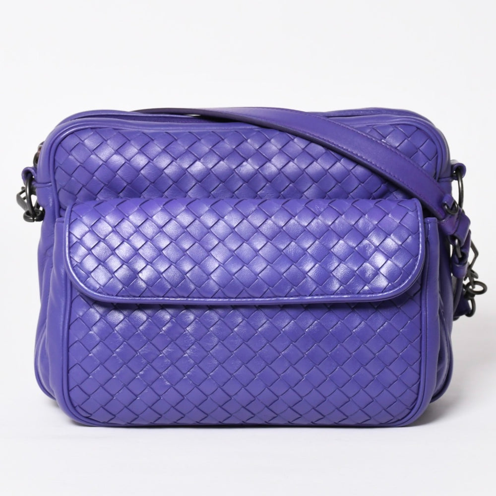 BOTTEGA VENETA ボッテガヴェネタ イントレチャート ナッパ メッセンジャー ショルダーバッグ ナッパレザー ラムスキン パープル ブロンズシルバー金具 美品 中古 4a003708