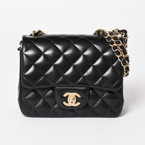 Like new CHANEL Mini Matelasse 17 S Flap S Chain Shoulder Bag 18th Series Coco Mark Lambskin Black Used 4a003658