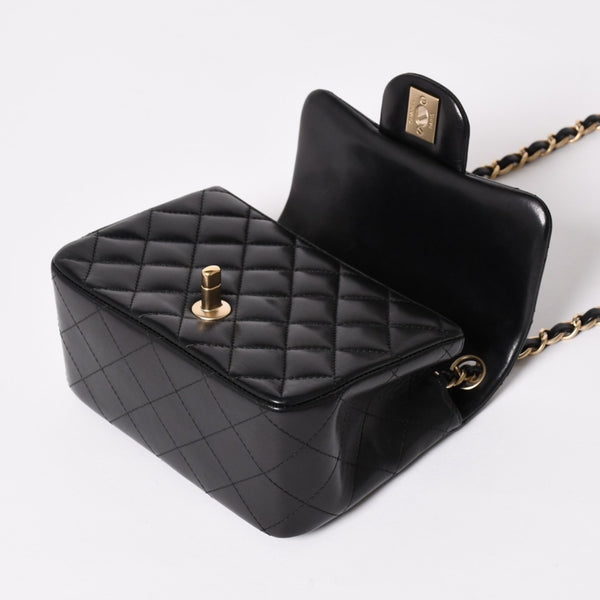 Like new CHANEL Mini Matelasse 17 S Flap S Chain Shoulder Bag 18th Series Coco Mark Lambskin Black Used 4a003658