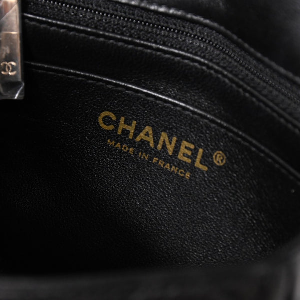 Like new CHANEL Mini Matelasse 17 S Flap S Chain Shoulder Bag 18th Series Coco Mark Lambskin Black Used 4a003658