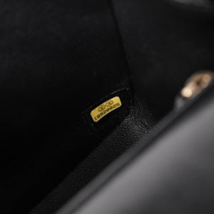 Like new CHANEL Mini Matelasse 17 S Flap S Chain Shoulder Bag 18th Series Coco Mark Lambskin Black Used 4a003658