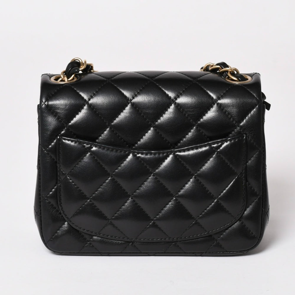 Like new CHANEL Mini Matelasse 17 S Flap S Chain Shoulder Bag 18th Series Coco Mark Lambskin Black Used 4a003658