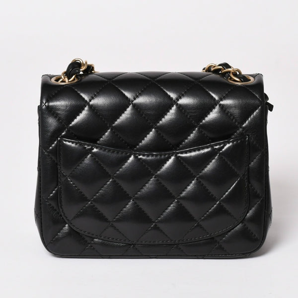 Like new CHANEL Mini Matelasse 17 S Flap S Chain Shoulder Bag 18th Series Coco Mark Lambskin Black Used 4a003658