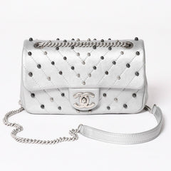 CHANEL シャネル シェブロン スタッド ウォーズ チェーンショルダーバッグ 24番台 ココマーク カーフスキン シルバー金具 美品 中古 4a003691
