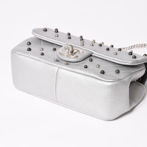 CHANEL シャネル シェブロン スタッド ウォーズ チェーンショルダーバッグ 24番台 ココマーク カーフスキン シルバー金具 美品 中古 4a003691