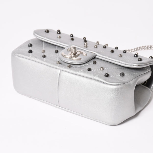 CHANEL シャネル シェブロン スタッド ウォーズ チェーンショルダーバッグ 24番台 ココマーク カーフスキン シルバー金具 美品 中古 4a003691