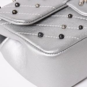 CHANEL シャネル シェブロン スタッド ウォーズ チェーンショルダーバッグ 24番台 ココマーク カーフスキン シルバー金具 美品 中古 4a003691