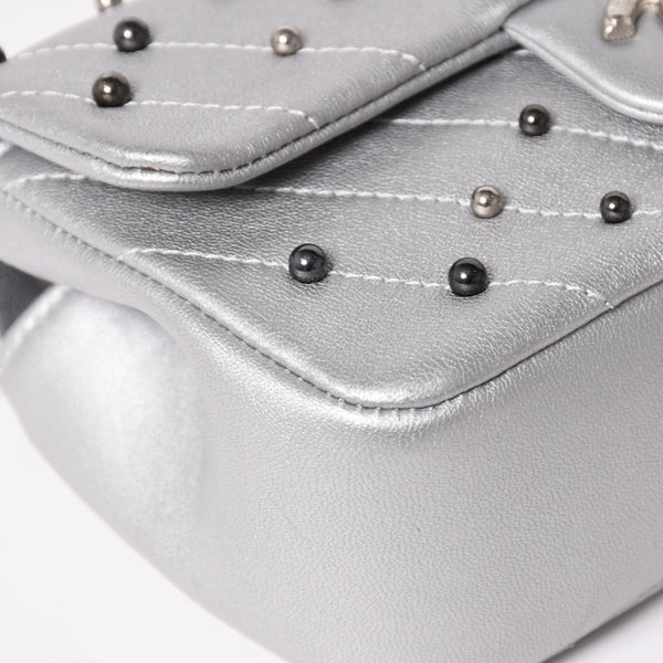 CHANEL シャネル シェブロン スタッド ウォーズ チェーンショルダーバッグ 24番台 ココマーク カーフスキン シルバー金具 美品 中古 4a003691