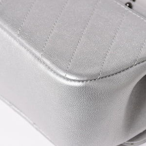 CHANEL シャネル シェブロン スタッド ウォーズ チェーンショルダーバッグ 24番台 ココマーク カーフスキン シルバー金具 美品 中古 4a003691