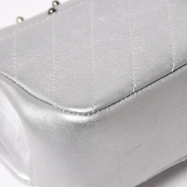 CHANEL シャネル シェブロン スタッド ウォーズ チェーンショルダーバッグ 24番台 ココマーク カーフスキン シルバー金具 美品 中古 4a003691