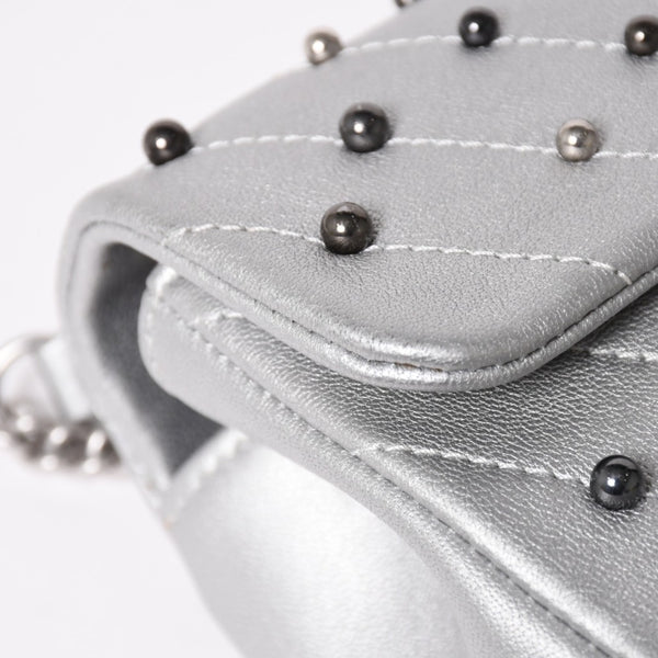 CHANEL シャネル シェブロン スタッド ウォーズ チェーンショルダーバッグ 24番台 ココマーク カーフスキン シルバー金具 美品 中古 4a003691