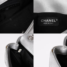 画像をギャラリービューアに読み込む, CHANEL シャネル シェブロン スタッド ウォーズ チェーンショルダーバッグ 24番台 ココマーク カーフスキン シルバー金具 美品 中古 4a003691