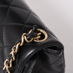 Like new CHANEL Mini Matelasse 17 S Flap S Chain Shoulder Bag 18th Series Coco Mark Lambskin Black Used 4a003658