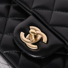 画像をギャラリービューアに読み込む, 新品同様 CHANEL シャネル ミニマトラッセ17 Sフラップ Sチェーンショルダーバッグ 18番台 ココマーク ラムスキン ブラック 中古 4a003658