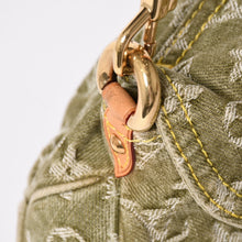 Load image into Gallery viewer, 極美品 LOUIS VUITTON ルイヴィトン ミニ プリーティ ワンショルダーバッグ M95217 モノグラム デニム カーキ ゴールド金具 中古 4a003584