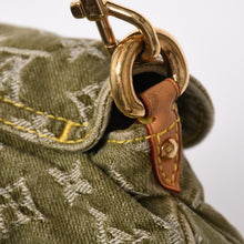 Load image into Gallery viewer, 極美品 LOUIS VUITTON ルイヴィトン ミニ プリーティ ワンショルダーバッグ M95217 モノグラム デニム カーキ ゴールド金具 中古 4a003584