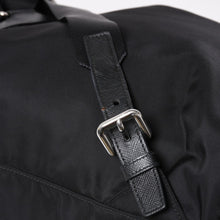 Load image into Gallery viewer, 極美品 PRADA プラダ リュック ショルダーバッグ ナイロン シルバー金具 三角ロゴ サフィアーノ 中古 4a003693