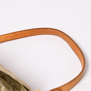 LOUIS VUITTON ルイヴィトン ミニ プリーティ ワンショルダーバッグ M95217 モノグラム デニム カーキ 美品 中古 4a004001