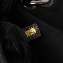 画像をギャラリービューアに読み込む, CHANEL シャネル チェーンショルダーバッグ 12番台 パテントレザー ブラック シルバー金具 良品 中古 4a003668