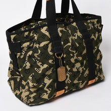 Load image into Gallery viewer, 極美品 LOUIS VUITTON ルイヴィトン トレイ モノグラモフラージュ モノグラム トートバッグ 村上隆 限定 迷彩柄 M95783 中古 4a003582