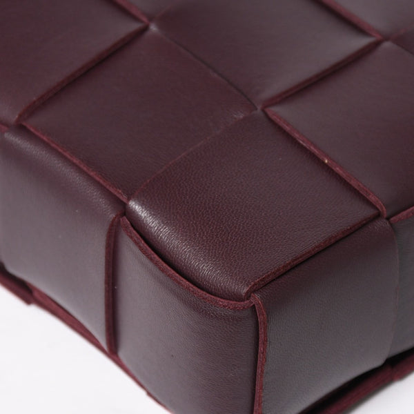 Very Good Condition BOTTEGA VENETA Bottega Veneta Burgundy Wine Red Cassette Shoulder Bag B09382148Q Used 4a003689