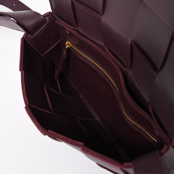 Very Good Condition BOTTEGA VENETA Bottega Veneta Burgundy Wine Red Cassette Shoulder Bag B09382148Q Used 4a003689