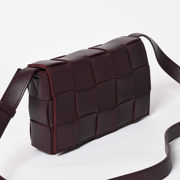 Very Good Condition BOTTEGA VENETA Bottega Veneta Burgundy Wine Red Cassette Shoulder Bag B09382148Q Used 4a003689