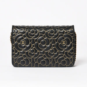 CHANEL シャネル カメリア ウォレット チェーンバッグ エンボス加工 21番台 ラムスキン ブラック ゴールド 美品 中古 4a003710