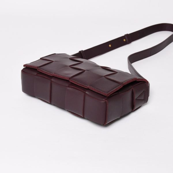 Very Good Condition BOTTEGA VENETA Bottega Veneta Burgundy Wine Red Cassette Shoulder Bag B09382148Q Used 4a003689