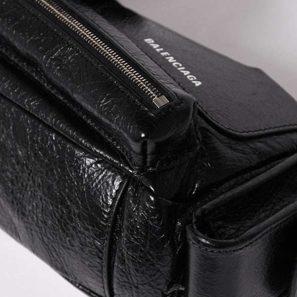 Very Good Condition BALENCIAGA Balenciaga Super Busy Leather Shoulder Bag Shoulder Bag Black 802227 Used 4a003690