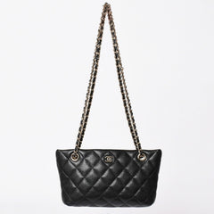 Very good condition CHANEL Chanel Matelasse caviar skin accessory pouch black silver hardware random number used 4a003600