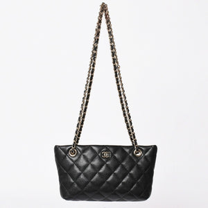 Very good condition CHANEL Chanel Matelasse caviar skin accessory pouch black silver hardware random number used 4a003600
