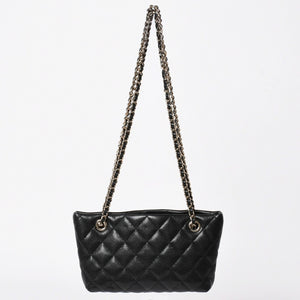 Very good condition CHANEL Chanel Matelasse caviar skin accessory pouch black silver hardware random number used 4a003600