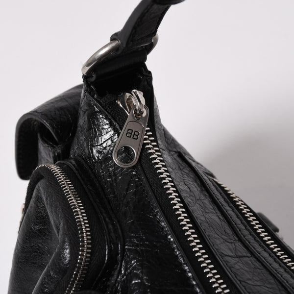 Very Good Condition BALENCIAGA Balenciaga Super Busy Leather Shoulder Bag Shoulder Bag Black 802227 Used 4a003690