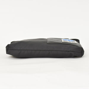 極美品 PRADA プラダ ショルダーバッグ トライアングルロゴ 19ss ブラック シルバー金具 ナイロン レザー 中古 4a003696